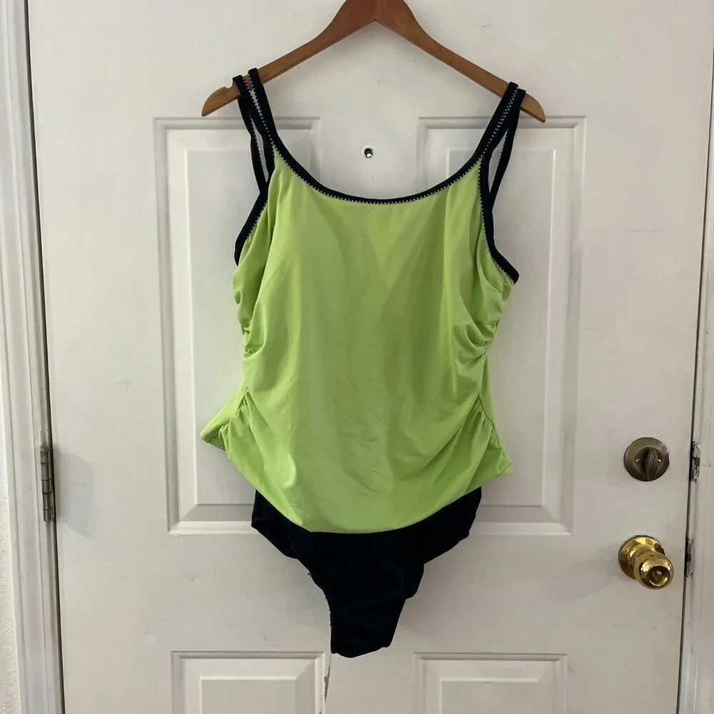 Miraclesuit Plus-Size Double Strap Slimming Middle One-Piece Swimsuit Sz 16W